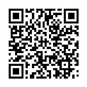 &nb守在寝榻旁边的容觐自然察觉到了有人进来二维码生成