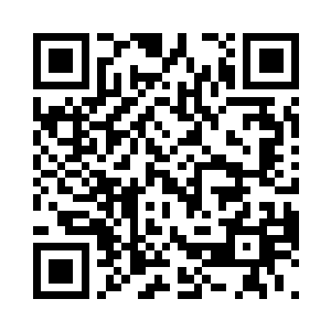 一丝不挂的夏天倒挂在叶伯煊的肩膀上二维码生成