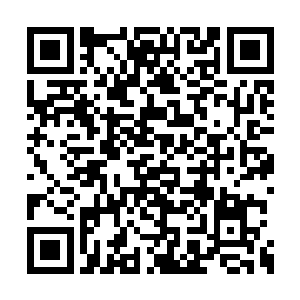 一个三十多岁的男人一开了门冲着贝海这边喊道二维码生成