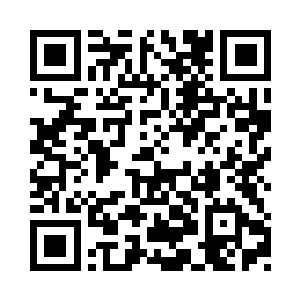 一个不算高大的身影稳稳地站在了费根面前二维码生成