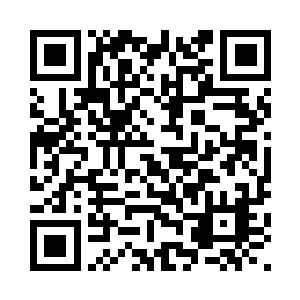 一个人在角落里咕咚咕咚地灌起来二维码生成