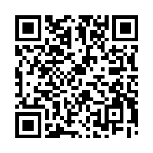 一个仓皇的身影疯了似的往山道上逃亡去二维码生成