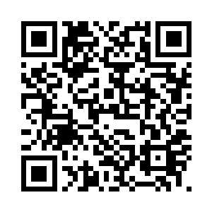 一个似乎是头领模样的魁梧络腮大汉二维码生成