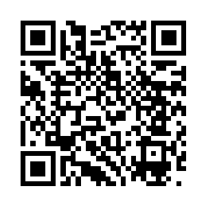 一个凹凸有致的影子陡然从温泉里钻了出来二维码生成