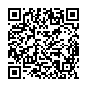 一个则担心着那个无耻之徒会对更多的女生做出二维码生成