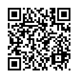 一个咚咚作响的声音从隧道上方传来二维码生成