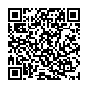 一个女孩子只有在热恋之中才会有这些下意识的举动二维码生成