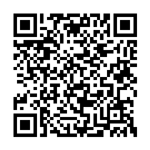 一个家伙还围着目标车辆好像疯子一样骂骂咧咧二维码生成