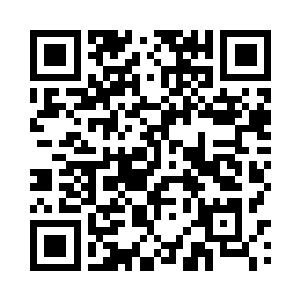 一个巨大的几何光环在飞艇上空浮现二维码生成