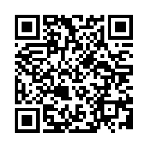 一个年轻人神神秘秘地从里面走了出来二维码生成
