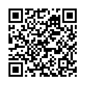 一个庞大无比的黑甲巨人也仰天发出一声咆哮二维码生成