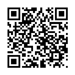 一个庞大的铁疙瘩直接从门里掉了下来二维码生成