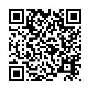 一个手持禅杖的素衣老者头戴斗笠二维码生成