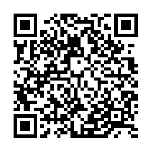 一个正常人本来就不该把自己完完全全地去当做另一个人二维码生成