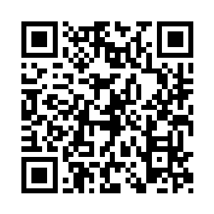 一个没有挂任何牌照的路虎车停在了胖子面前二维码生成