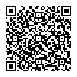 一个火球丢了过来……穿着高级法师袍的暗精灵族美女袅袅娜娜地捡起地上掉落的物品二维码生成