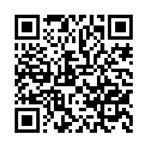 一个理着小平头的年轻人气势汹汹地推门下车二维码生成