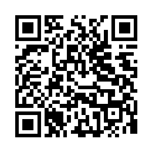 一个穿着和郎霆逸一样的外国男人走过来二维码生成