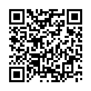 一个穿着燕尾服的中年人微笑着走上台二维码生成