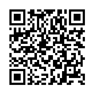 一个约有半米的焦黑石坑出现面前的地面之上二维码生成