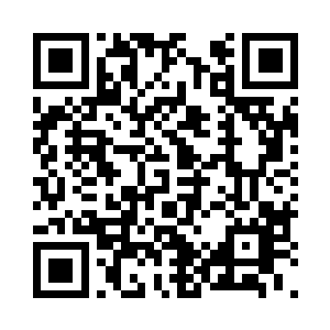 一个老者匆匆忙忙地从大殿门口处奔了进来二维码生成