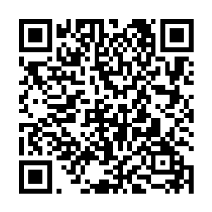 一个负责照看三锅鸡鸭鱼羊肉乱炖的倭寇确认肉熟了后二维码生成