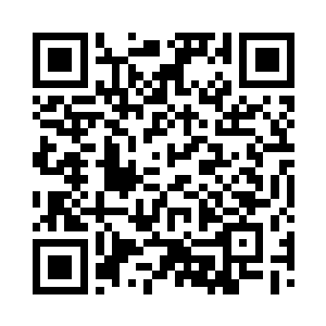 一个长毛用手中的钢管指着黄欣欣骂道二维码生成