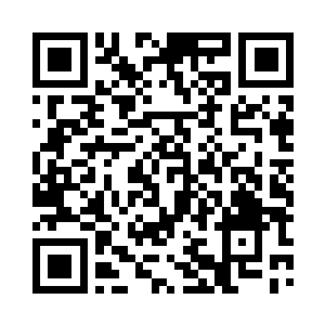 一个面相粗犷的男人就从人群中走了出来二维码生成
