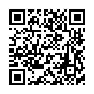 一个黑影从满天的沙尘中轰隆隆地翻滚过来二维码生成