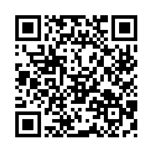 一个黑色的影子突然从底仓上丢了下来二维码生成