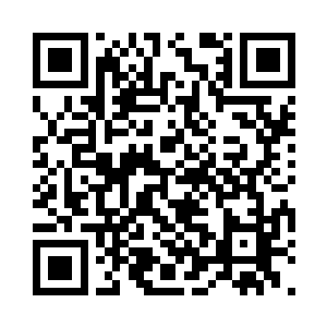 一个黑色的微型星辰缩影从修罗星中飞出二维码生成