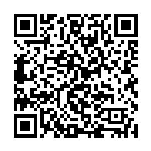 一些特殊工种的机器人还会把身体的零件存放在里面二维码生成