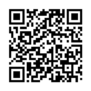 一位漂亮的女服务员立即笑脸迎了上来二维码生成