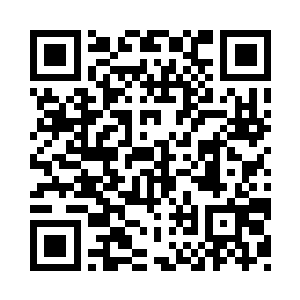 一侧高大的人影已经确定了小龙的身份二维码生成