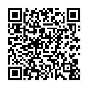 一副不管不顾要打开寨门沿着山路冲下去的样子二维码生成