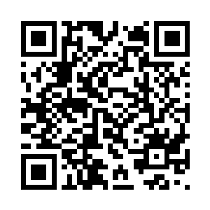 一半是纯净无一丝杂质的黑色瞳孔二维码生成