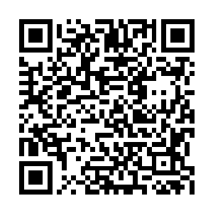 一半阴冷一半灼热的目光像是要割开李耀的神魂二维码生成