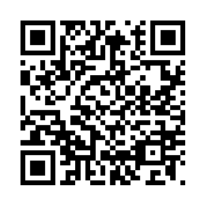 一双妙目则是快速的逡巡了一下周围二维码生成