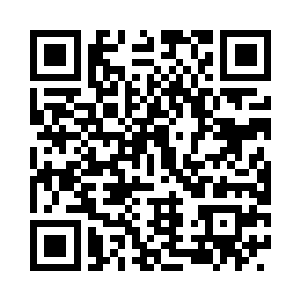 一双眼睛也死死的盯着远处的九彩神龙二维码生成