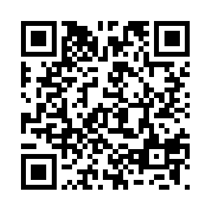 一双穿着布鞋的脚出现在他的视野里二维码生成