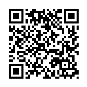 一双隽黑的眼眸直勾勾落向对面的某一个方向二维码生成