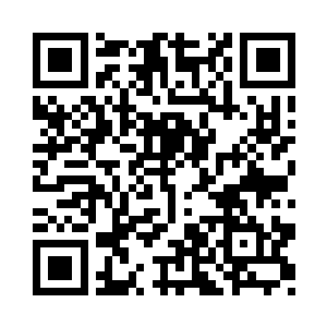 一双雅典娜神像般硬朗轮廓的美眸中二维码生成