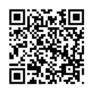 一句顺着她的睡衣领口滑了进去……二维码生成