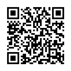 一只不知名的高大的兽类拉着车在远远过来二维码生成