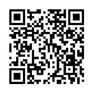 一只小型的独舟漂泊在广阔的湖面上二维码生成