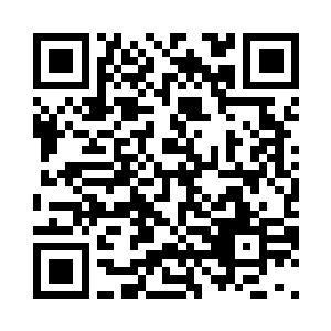 一只小螳螂从手指上的储物戒里爬出二维码生成