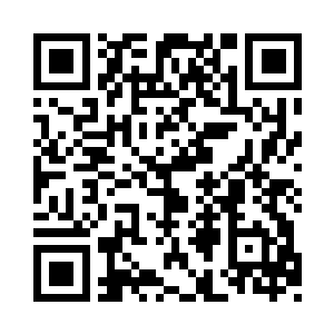 一只巨大的蜘蛛从潮湿的洞穴里面爬了出来二维码生成