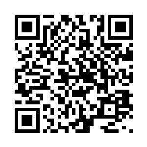 一只手按摩着那双被皇千重拳头击中的手臂二维码生成