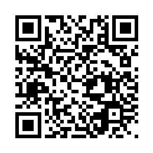 一只手闪电般的抓住了姬听雨的脖子二维码生成