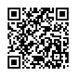 一只无形的手掌缓缓抚摸他的头顶二维码生成